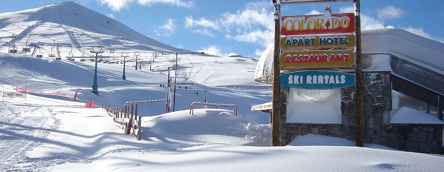 Temporada de neve no Centro de esqui El Colorado